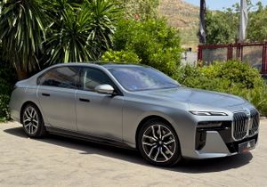 BMW Serie 7 750e xDrive THEATRE SCRREN - Foto 8