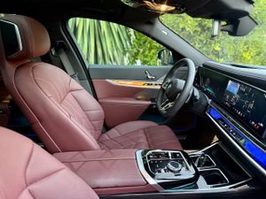 BMW Serie 7 750e xDrive THEATRE SCRREN - Foto 30