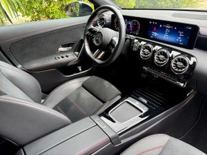 Mercedes CLA 220 d Coupé AMG LINE - Foto 16