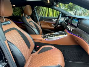 Mercedes AMG-GT  53 4MATIC+ 4 puertas Coupé - Foto 26