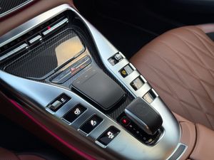 Mercedes AMG-GT  53 4MATIC+ 4 puertas Coupé - Foto 32