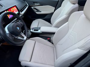 BMW X1 SDRIVE18D TECHO PANORAMICO - Foto 15