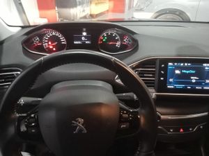 Peugeot 308 5p Allure PureTech 110 SS 6 Vel. MAN - Foto 11
