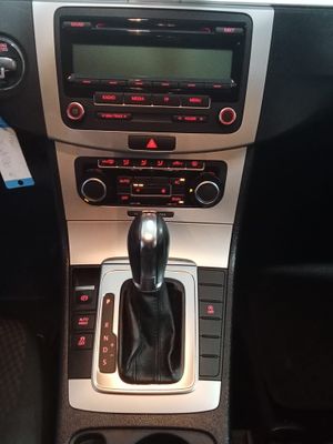 Volkswagen Passat 2.0 TDI 140 DSG Highline BlueMotion Tech - Foto 13