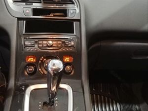 Peugeot 5008 Active 1.6 eHDI 115 FAP CMP Blue Lion - Foto 11