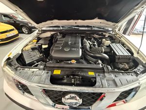 Nissan Navara 2.5dCi (171 CV) XE Doble Cabina 4x4 - Foto 16