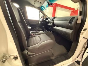 Nissan Navara 2.5dCi (171 CV) XE Doble Cabina 4x4 - Foto 12