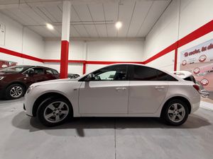 Chevrolet Cruze 1.6 LS 124 CV 4p - Foto 3