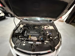 Chevrolet Cruze 1.6 LS 124 CV 4p - Foto 16