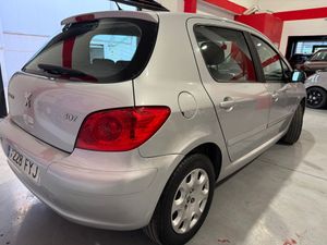 Peugeot 307 5p XS+ 1.4 16v - Foto 6