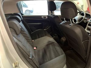 Peugeot 307 5p XS+ 1.4 16v - Foto 16