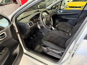 Peugeot 307 5p XS+ 1.4 16v - Foto 13