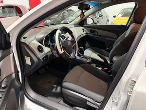 Chevrolet Cruze 1.8 LT Aut. 4P - Foto 8