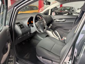 Toyota Auris 5p 1.33 VVT-i Active - Foto 10