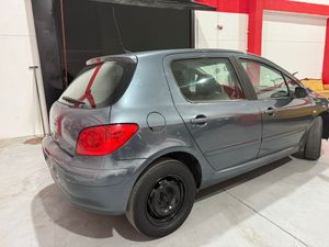 Peugeot 307 5p XS 1.6 HDI 90 - Foto 6