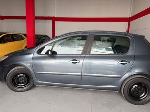 Peugeot 307 5p XS 1.6 HDI 90 - Foto 5