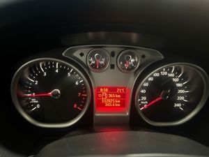 Ford Focus Berlina Trend 1.6 Ti-VCT - Foto 18