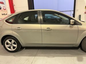 Ford Focus Berlina Trend 1.6 Ti-VCT - Foto 3