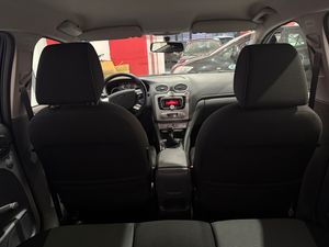 Ford Focus Berlina Trend 1.6 Ti-VCT - Foto 12