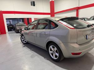 Ford Focus Berlina Trend 1.6 Ti-VCT - Foto 6