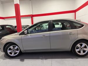 Ford Focus Berlina Trend 1.6 Ti-VCT - Foto 7