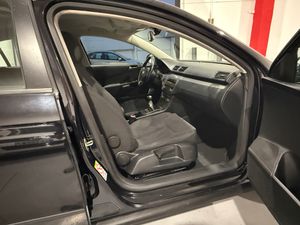 Volkswagen Passat Edition Plus 2.0 TDI CR 110 CV DPF - Foto 12
