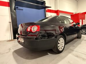 Volkswagen Passat Edition Plus 2.0 TDI CR 110 CV DPF - Foto 6