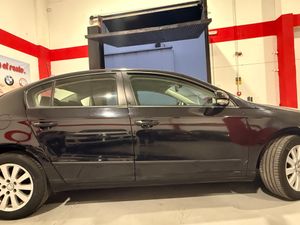 Volkswagen Passat Edition Plus 2.0 TDI CR 110 CV DPF - Foto 5