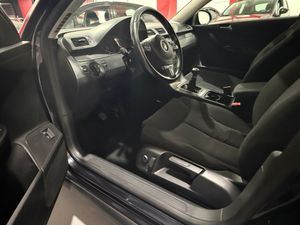 Volkswagen Passat Edition Plus 2.0 TDI CR 110 CV DPF - Foto 9