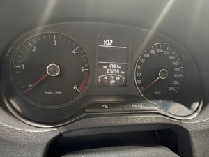 Volkswagen Polo 5p Advance 1.6 TDI 90 CV - Foto 13