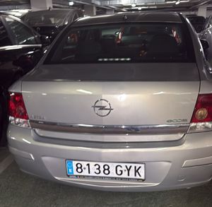 Opel Astra Sedan Edition 1.7 CDTi 110 CV - Foto 9