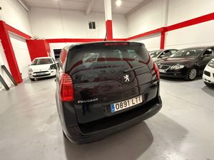 Peugeot 5008 Active 1.6 e-HDi 115 CMP Blue Lion 7 plazas - Foto 7
