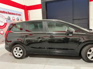 Peugeot 5008 Active 1.6 e-HDi 115 CMP Blue Lion 7 plazas - Foto 4
