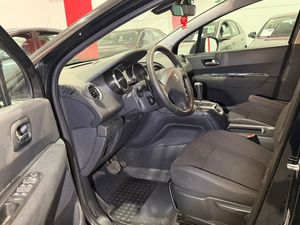 Peugeot 5008 Active 1.6 e-HDi 115 CMP Blue Lion 7 plazas - Foto 12