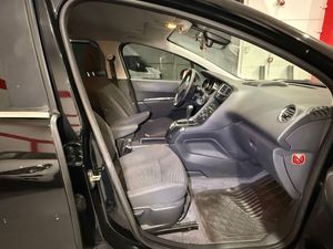Peugeot 5008 Active 1.6 e-HDi 115 CMP Blue Lion 7 plazas - Foto 14