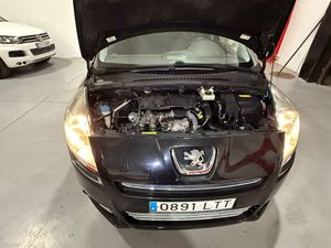 Peugeot 5008 Active 1.6 e-HDi 115 CMP Blue Lion 7 plazas - Foto 3