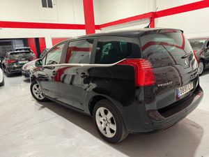 Peugeot 5008 Active 1.6 e-HDi 115 CMP Blue Lion 7 plazas - Foto 8