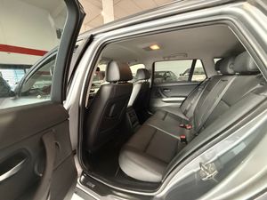 BMW Serie 3 318d Touring - Foto 12