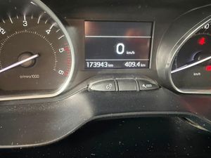 Peugeot 208 208 5p Allure 1.6 BlueHDi 100 - Foto 17