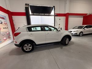 Kia Sportage 1.6 GDi 135 CV Basic 4x2 KIA SPORTAGE 1.6 GDI 135 CV 4X2 - Foto 5