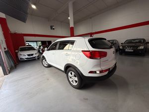 Kia Sportage 1.6 GDi 135 CV Basic 4x2 KIA SPORTAGE 1.6 GDI 135 CV 4X2 - Foto 8