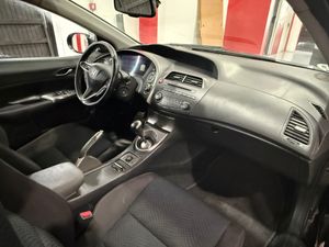 Honda Civic 5p 2.2 i-CTDi Executive HONDA CIVIC 2.2 i-CTDi EXECUTIVE 5P 140 CV 6V - Foto 17