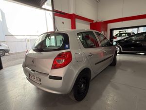 Renault Clio Clio 5p 1.5 dCi 85/86 CV eco2 RENAULT CLIO 1.5 DCI 86 CV ECO2 - Foto 4