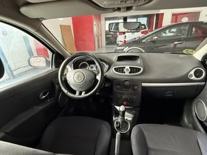 Renault Clio Clio 5p 1.5 dCi 85/86 CV eco2 RENAULT CLIO 1.5 DCI 86 CV ECO2 - Foto 12
