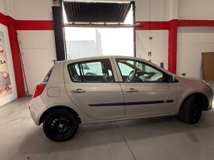 Renault Clio Clio 5p 1.5 dCi 85/86 CV eco2 RENAULT CLIO 1.5 DCI 86 CV ECO2 - Foto 3