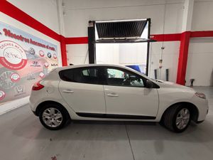 Renault Megane Mégane III Hatchback Van 1.5 dCi 110 CV FAP RENAULT MÉGANE III HATCHBACK VAN 1.5 DCI 110 CV FAP - Foto 7