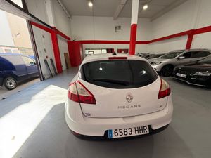 Renault Megane Mégane III Hatchback Van 1.5 dCi 110 CV FAP RENAULT MÉGANE III HATCHBACK VAN 1.5 DCI 110 CV FAP - Foto 5