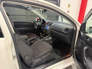 Volkswagen Golf 3p Sport 1.4 TSI 122 CV Volkswagen Golf V 1.4 TSI GT Sport de 122 CV, gasolina - Foto 7