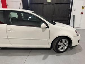 Volkswagen Golf 3p Sport 1.4 TSI 122 CV Volkswagen Golf V 1.4 TSI GT Sport de 122 CV, gasolina - Foto 5