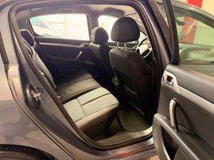Peugeot 407 Sport 2.0 Peugeot 407 2.0 16V gasolina de 140 CV, berlina amplia - Foto 13